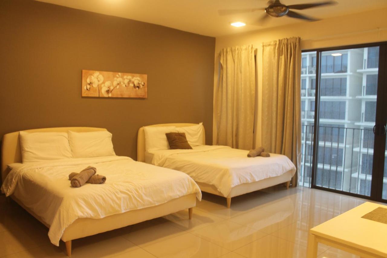 Vivian'S Studio Trefoil Setia Alam Shah Alam Kültér fotó