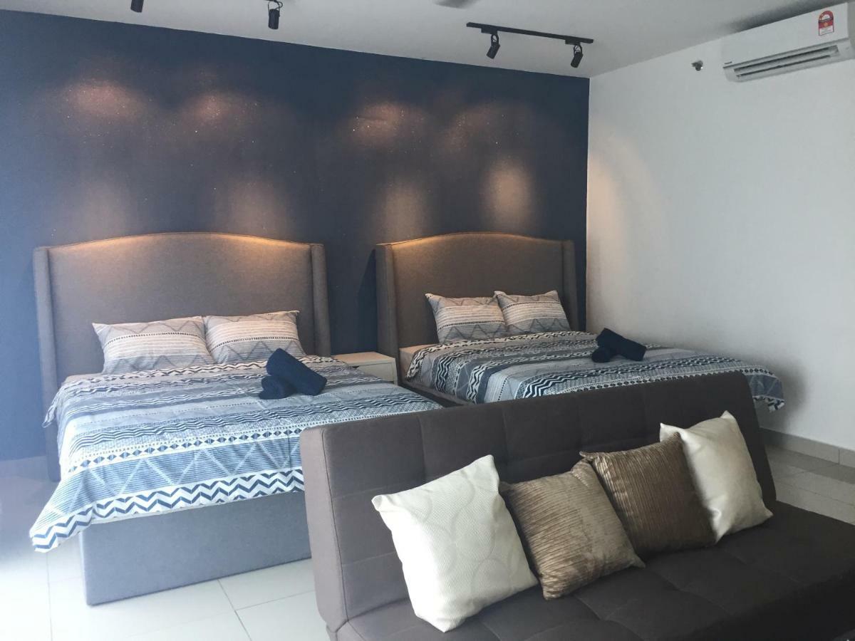 Vivian'S Studio Trefoil Setia Alam Shah Alam Kültér fotó