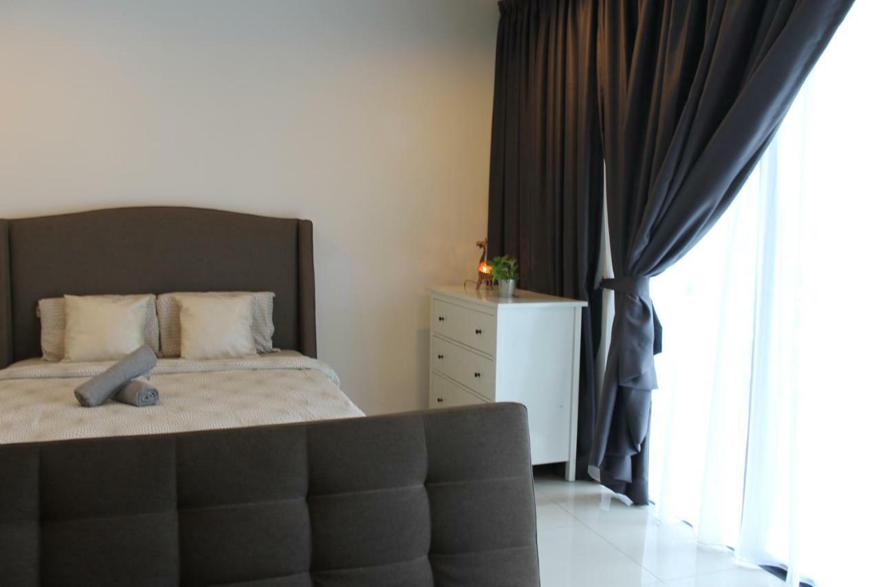 Vivian'S Studio Trefoil Setia Alam Shah Alam Kültér fotó
